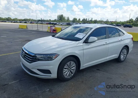 2019 Volkswagen Jetta 1.4T R-Line/1.4T S/1.4T Se z USA, uszkodzony, nr VIN 3VWCB7BU3KM167756